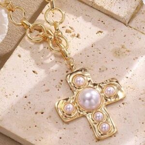 Hammered Bold Gold Cross Pendant Necklace with Pearls